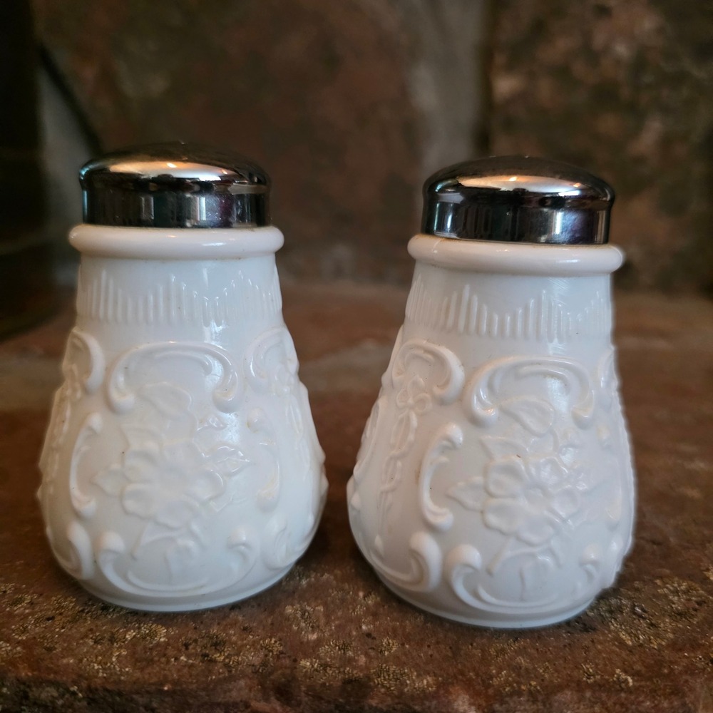 Fenton Milk Glass Rose Salt and Pepper Shakers Vintage White 2806 MI Set of 2